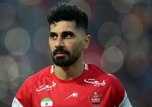 عالیشاه ۲ سال دیگر در پرسپولیس ماندنی شد
