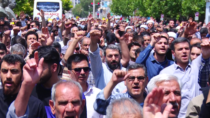 اعلام انزجار نمازگزاران زنجانی از رژیم صهیونیستی اعلام انزجار نمازگزاران زنجانی از رژیم صهیونیستی