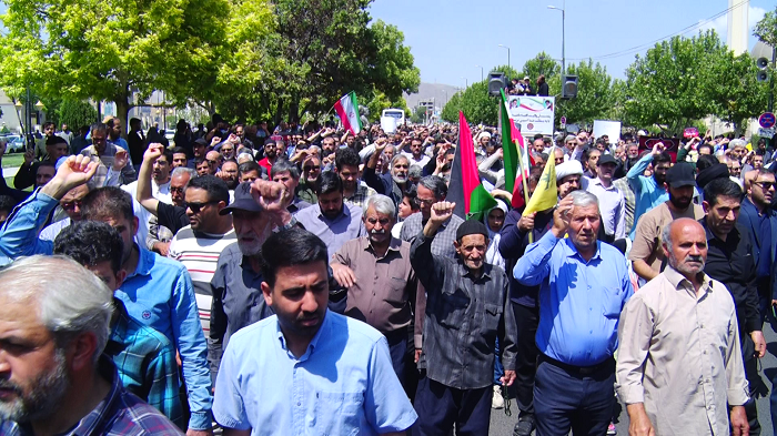 اعلام انزجار نمازگزاران زنجانی از رژیم صهیونیستی اعلام انزجار نمازگزاران زنجانی از رژیم صهیونیستی