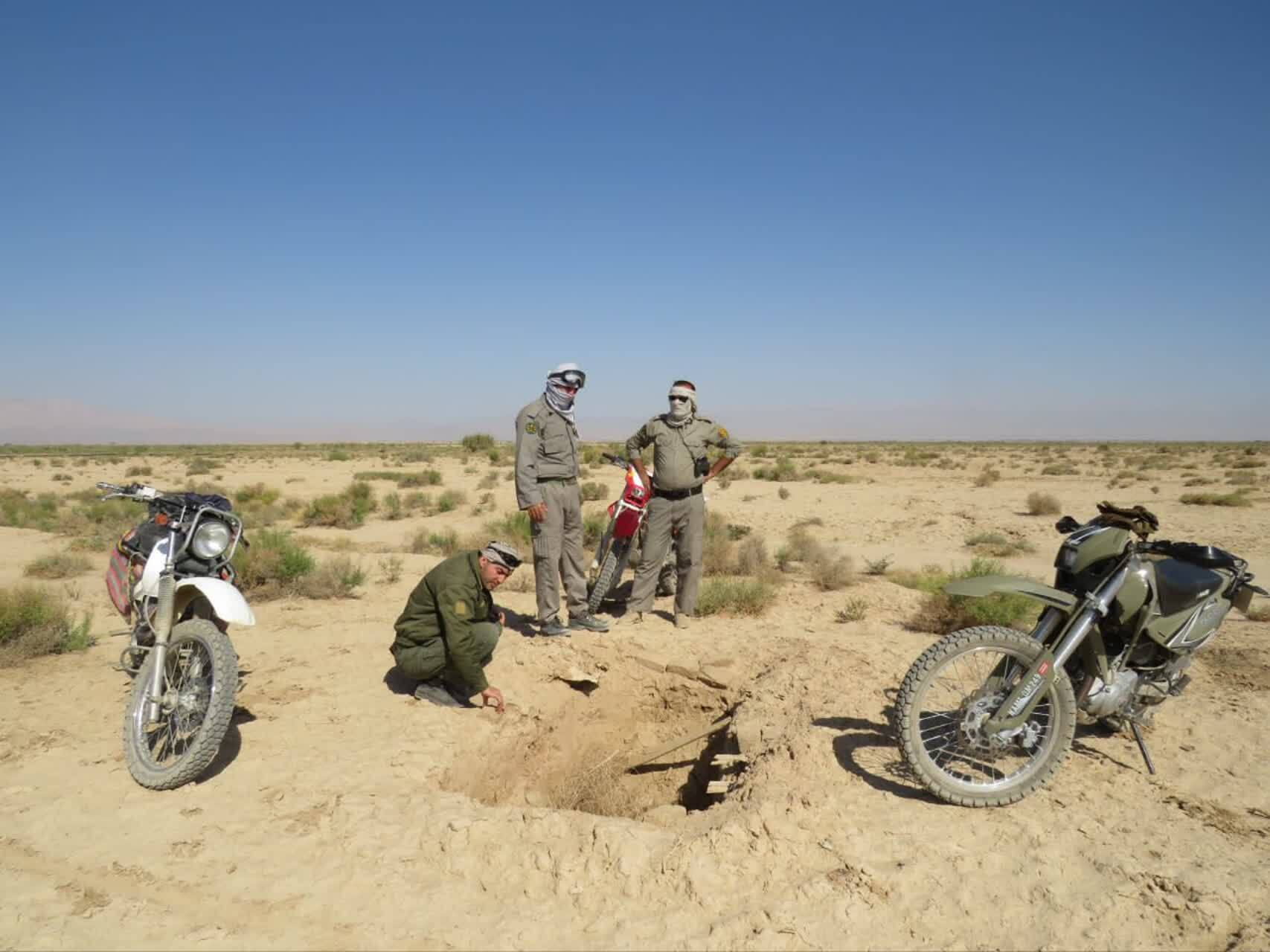 دستگیری شکارچی  غیرمجاز در پارک ملی صیدوا/ عکس دستگیری شکارچی  غیرمجاز در پارک ملی صیدوا/ عکس