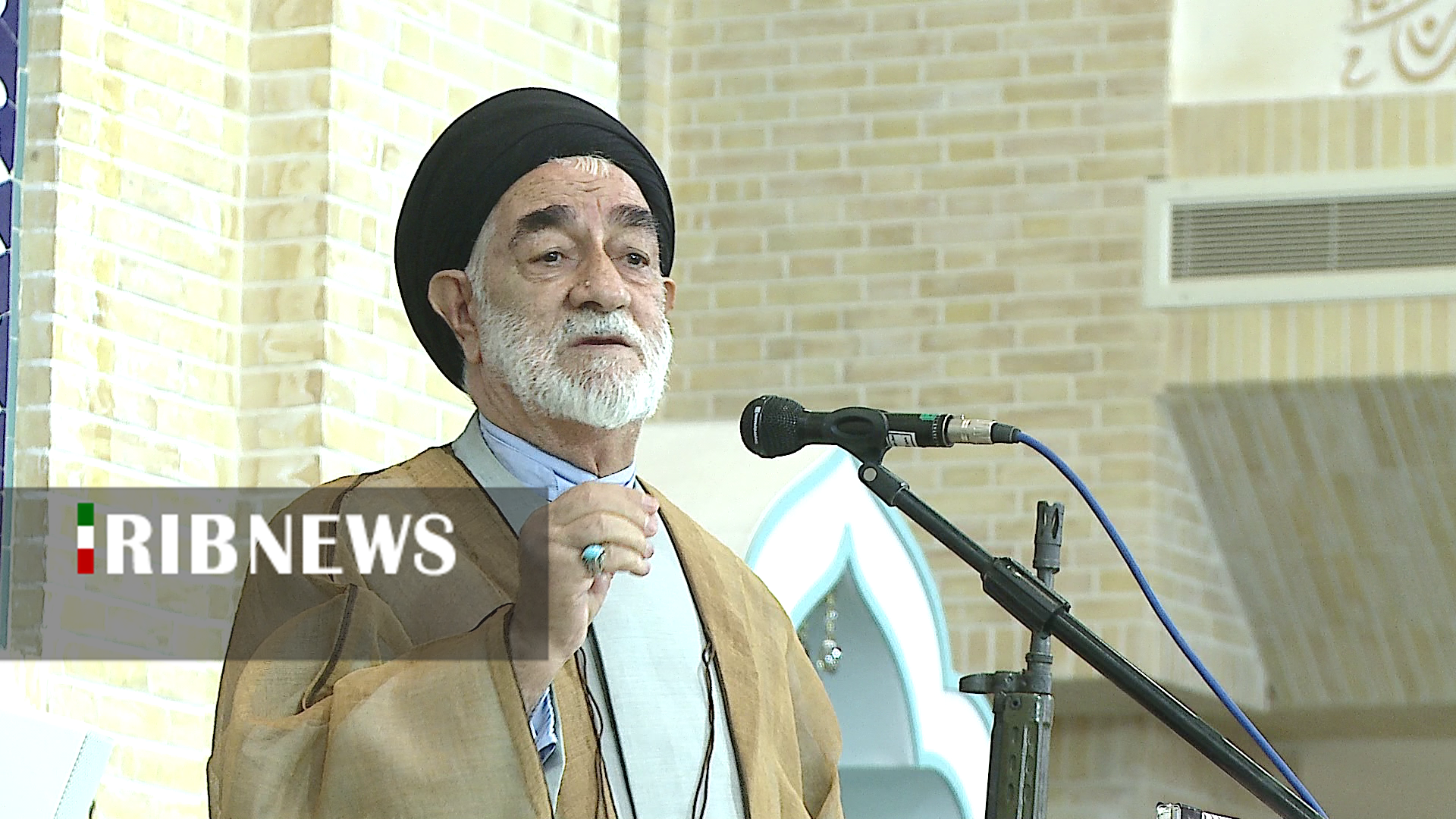 امام جمعه زنجان: سودجویان را محاکمه و عدالت اقتصادی را برقرار کنید امام جمعه زنجان: سودجویان را محاکمه و عدالت اقتصادی را برقرار کنید