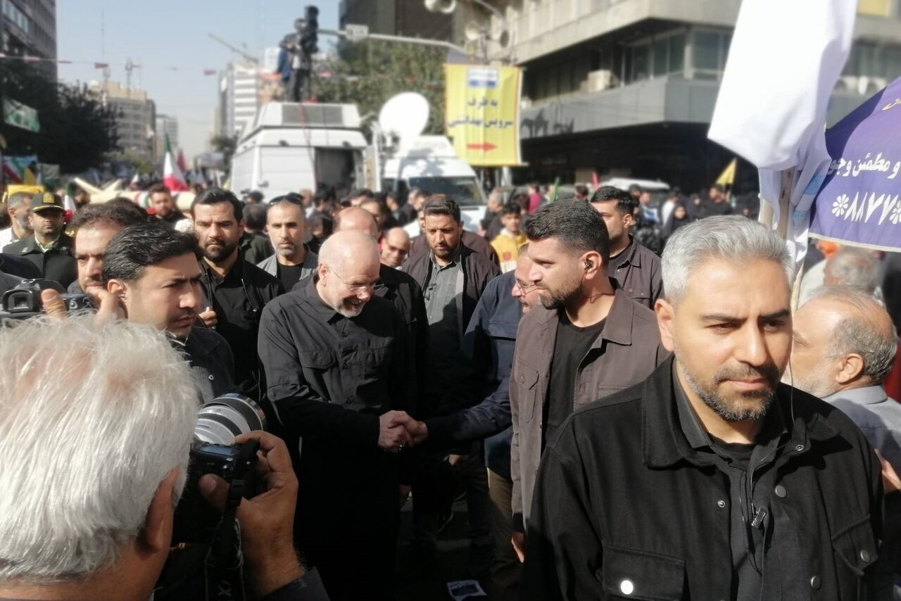 حضور رئیس مجلس در راهپیمایی یوم الله ۱۳ آبان