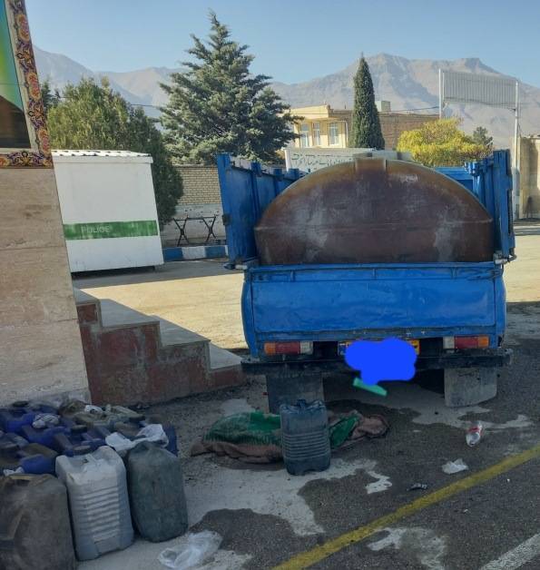 توقیف نیسان حامل سوخت در بوانات