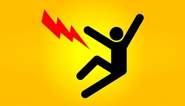 فوت سارق تجهیزات برقی در سمنان فوت سارق تجهیزات برقی در سمنان