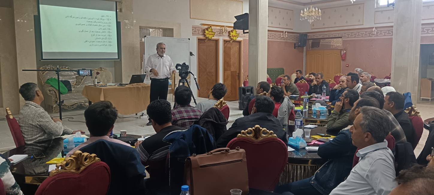 آموزش پیشرفته زنبورداری بهینه و کاربردی در نجف آباد آموزش پیشرفته زنبورداری بهینه و کاربردی در نجف آباد