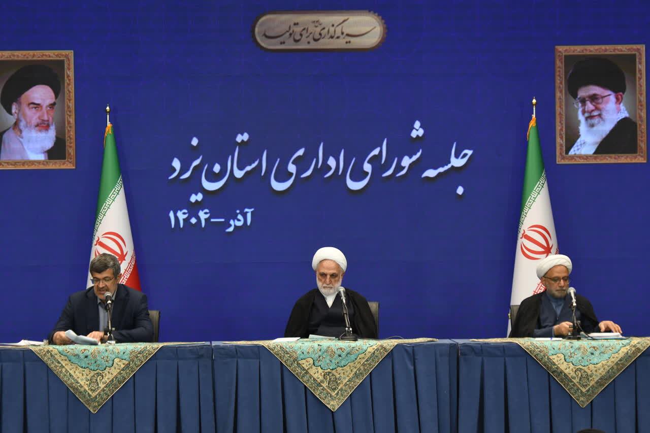 با مظاهر بی عفتی در جامعه باید برخورد شود