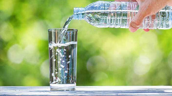 در روزهای آلودگی هوا مایعات زیاد مصرف کنید