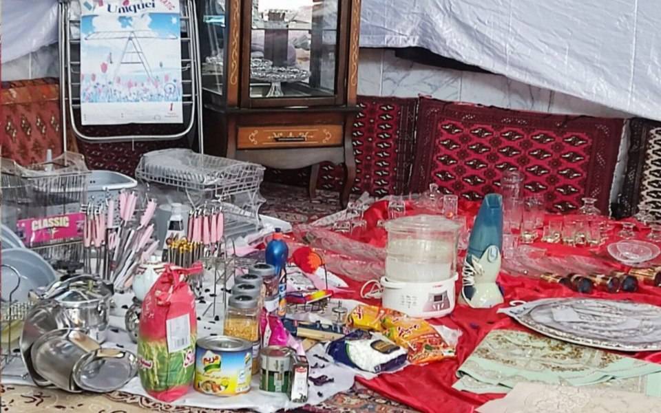 اهدای جهیزیه به خانواده نیازمنددر فریمان