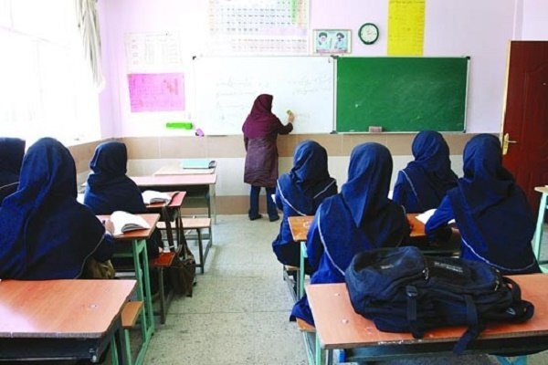 بهره مندی ۵۰۰ دانش‌آموز خراسان جنوبی از طرح «نذر آموزشی»